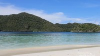Keindahan Pantai di Raja Ampat