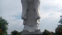 Patung khong hu cu yang ada di Taman Budaya Tionghoa