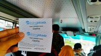 Setiap penumpang akan diberi tiket ini sebagai syarat untuk naik bus