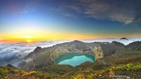 Sunrise Danau Kelimutu