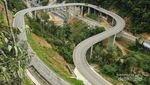Kelok 9, Jalan Raya Favorit untuk Berfoto Ria di SumBar