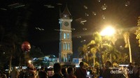 Jam Gadang di malam hari