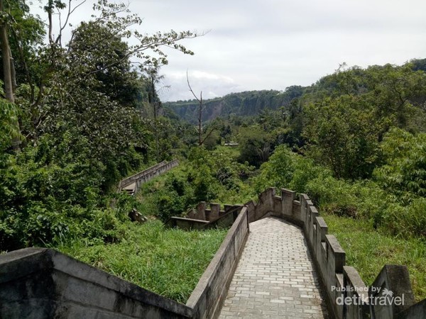 Janjang Koto Gadang dikenal dengan Great Wall -nya Indonesia