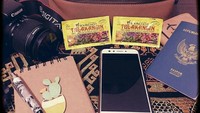 Perlengkapan traveling yang harus dibawa