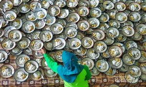 Kemeriahan Ngabuburit di Kampung Jogokariyan, Yogya