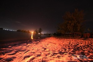 Kemping Asyik di Pantai Trikora, Tanjungpinang