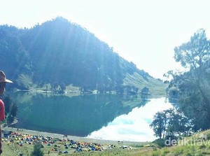 Kemping Ceria di Ranu Kumbolo