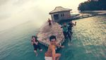 Kemping Seru di Pulau Semak Daun