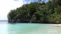 Di pantai ini terumbu karangnya bagus, cocok buat snorkeling