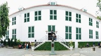 Bagian belakang Museum Fatahillah yang tidak kalah dengan bagian depan museum