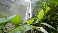 Salah satu air terjun indah yang berada di Lumajang, Jawa Timur
