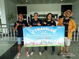 Kenangan Liburan ke Derawan Bareng dTraveler of the Year 2016