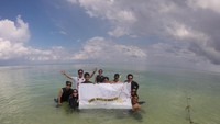 Di bawah terik matahari Sangalaki