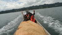 Perjalanan dari Pelabuhan Kokas menuju Kampung Ugar