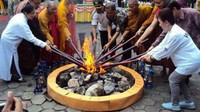 Pengambilan api suci (bisnis-jateng.com)
