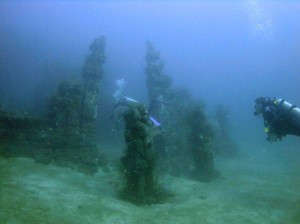 Keren! Ada Candi Bawah Laut di Bali