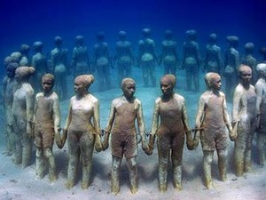 Keren, Ada Museum Patung Bawah Laut di Meksiko!