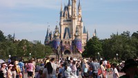 Tokyo Disneyland (gossipboy.ca)