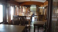 Bagian dalam gerbong restoran Mak Itam (dok. Putri/detikTravel)