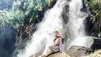 Hallo traveler ini niiih salah satu destinasi air terjun/curug dikabupaten Batang yakni curug binorong tepatnya di kecamatan Blado kabupaten Batang Jawa Tengah Indonesia