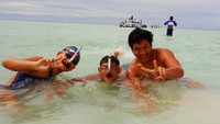 Bergaya di permukaan sebelum melakukan free dive
