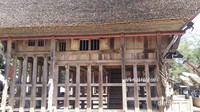 Tongkonan asli dengan atap sabut merupakan peninggalan leluhur, berumur sekitar 300 tahun