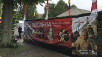 Suasana Indonesia yang menyambut para tamu yang hadir
