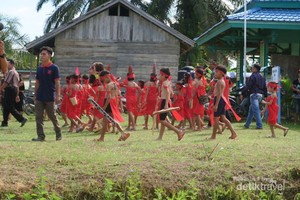 Ketika Suku Dayak Pesta Panen