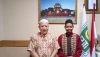 Doktor Choirul Mahfud bersama Ketua Persatuan Islam Tionghoa Indonesia Jatim H.Haryanto Satriyo