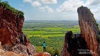 Khuha Mountain berada di antara Hat Yai dan Songkhla, wilayah Thailand selatan.