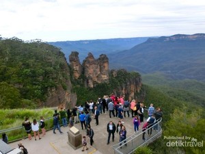 Kisah 3 Gadis Cantik yang Diubah jadi Batu di Australia