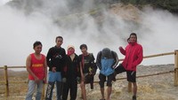 Foto bersama teman