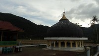 Jelang sore di monumen kubah mesjid