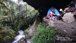 Kisah Penaklukan Gunung yang Jadi Atapnya Sulawesi