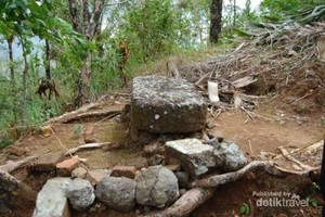Kisah Sajadah Paling Tebal yang Kini Jadi Wisata Religi