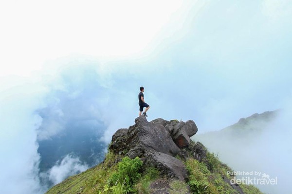 Kisah Sedih dari Lereng Gunung Lemongan