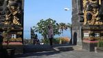 Kisah Tanah Lot, Batu Karang Sakti di Tengah Lautan