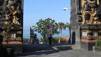Gerbang Pura Tanah Lot