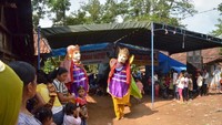 Kesenian Tradisional setempat