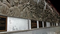 Relief yang bercerita tentang bagaimana Laksamana Cheng Ho bisa sampai ke Semarang