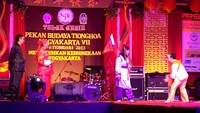 Aksi Pu Ren (Yu Beruk) membela Tiauw Goat Go