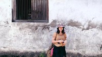 Bangunan yang ada di kawasan ini memiliki ornamen yang khas dengan detil yang menarik
