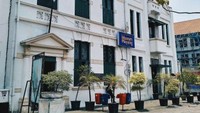 Arsitektur gedung Museum Wayang sangat kental dengan gedung Belanda. Keren abis