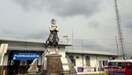 Kuburan Kereta Warna-warni di Purwakarta
