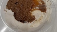 Campuran yogurt, madu dan bijih opium