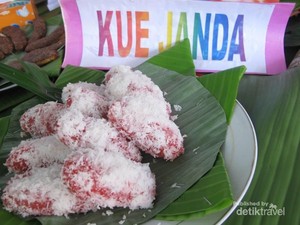 Kue Janda dari Jailolo Siapa Mau?