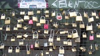 Aneka gembok cinta (Foto: Fitraya/detikTravel)