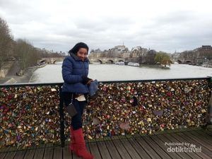 Kugembok Cintaku di Kota Paris