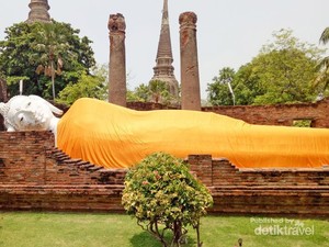 Kuil dengan Ratusan Patung Buddha