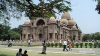Kuil Belur Math dipenuhi pengunjung yang berdatangan